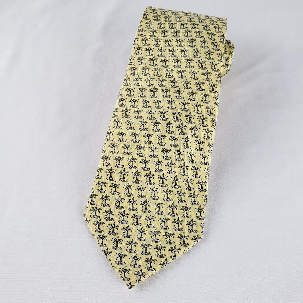 Vineyard Vines Yellow Silk Mens Tie 3.75"x58".  Palm Trees